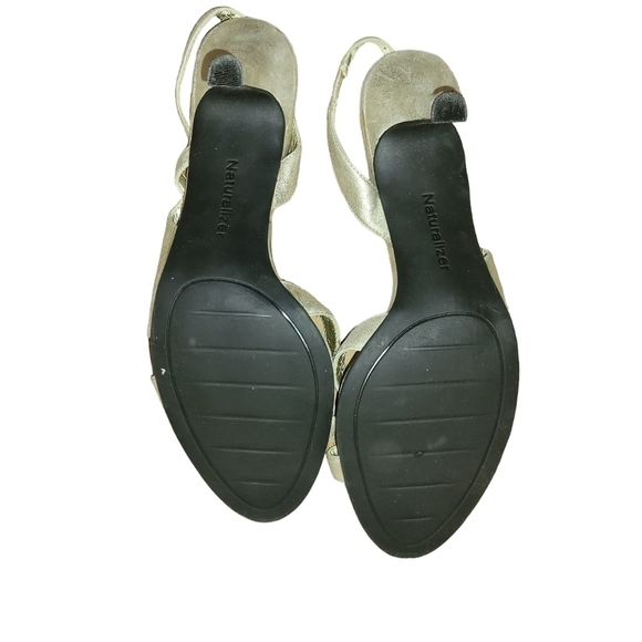Naturalizer Sandals 8.5 Gold - Picture 2 of 7